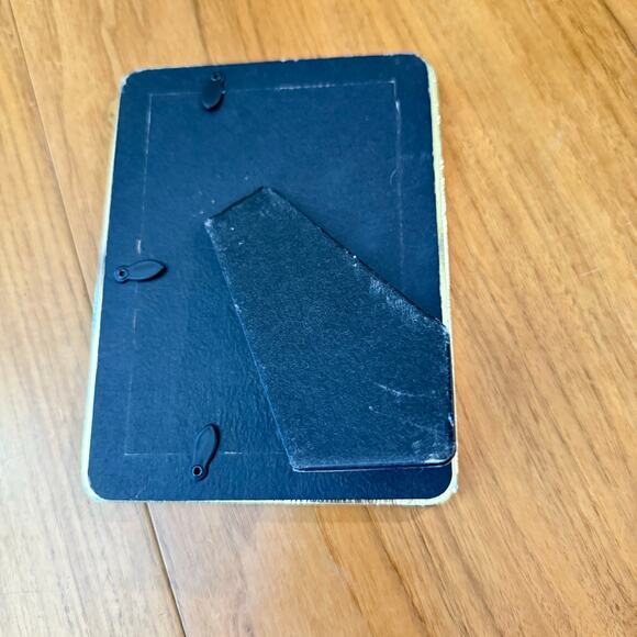 Brass Picture Frame Etched Rounded Rectangle 4.75” x 6.25” - Picture 4 of 6